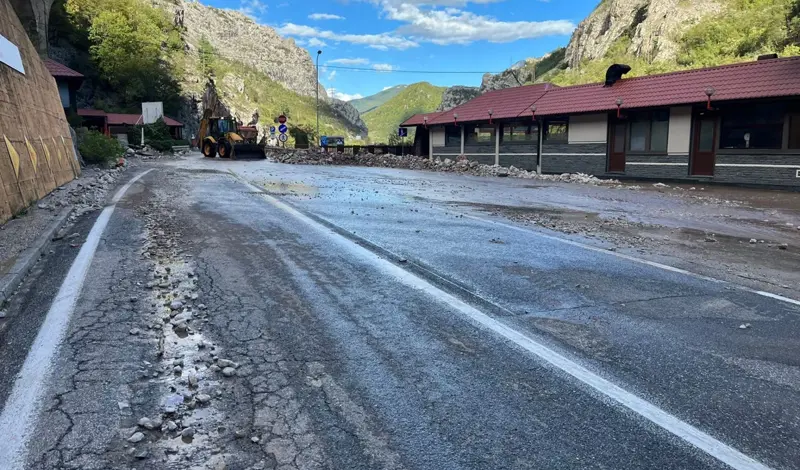 FOTO: Gruđani, Širokobriježani, Posušani i Ljubušaci pomagali ugroženom stanovništvu, uz logističku podršku Crvenog križa ZHŽ-a