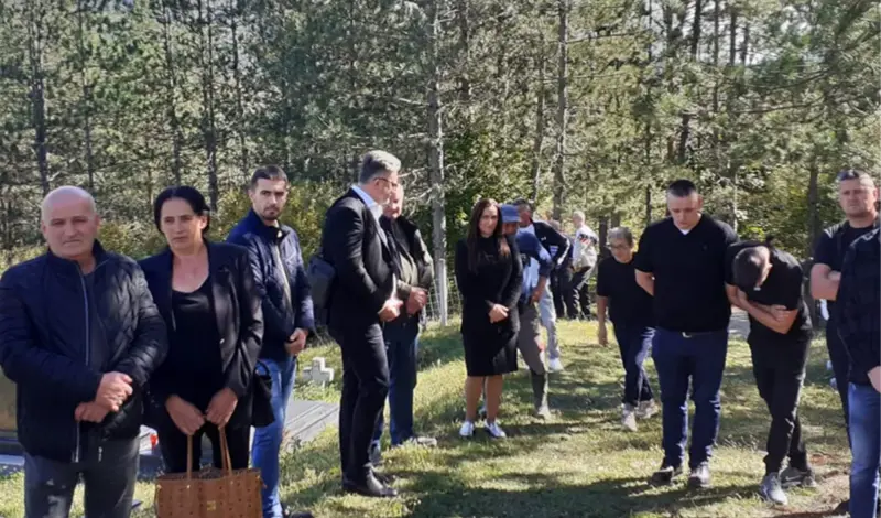 FOTO: Brojni se oprostili od prvog stradalog u poplavama u župi Podhum/Žitače