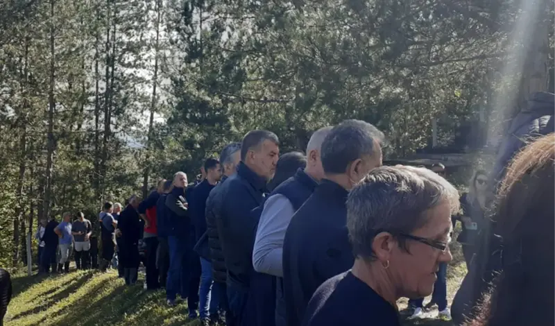 FOTO: Brojni se oprostili od prvog stradalog u poplavama u župi Podhum/Žitače