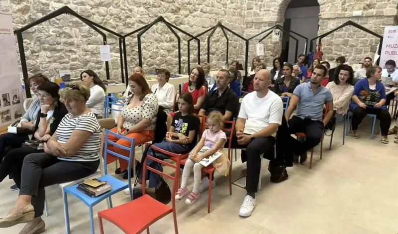 Željko Andrijanić zatvorio „Grad od riječi“ u Dubrovniku, prihod od prodaje knjige donira za žrtve poplava