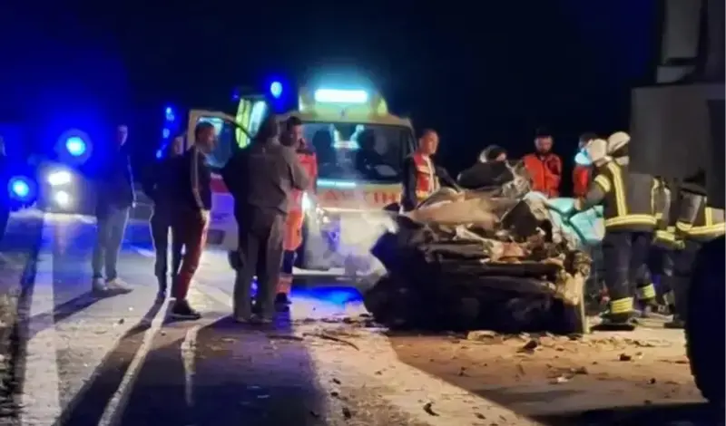 Fotografija s mjesta užasa gdje se mladi vozač zabio u kombajn, u bolnici je i bori se za život
