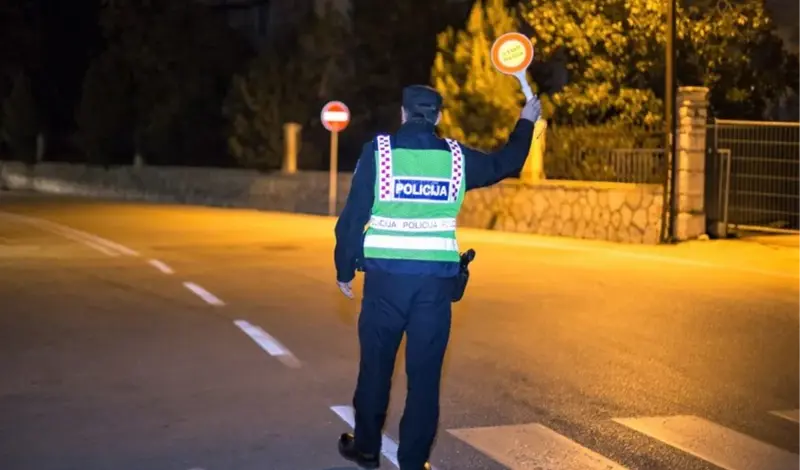 Mostar: Policajac 'zaustavio' motociklistu, on nije uspio zakočiti pa ga udario