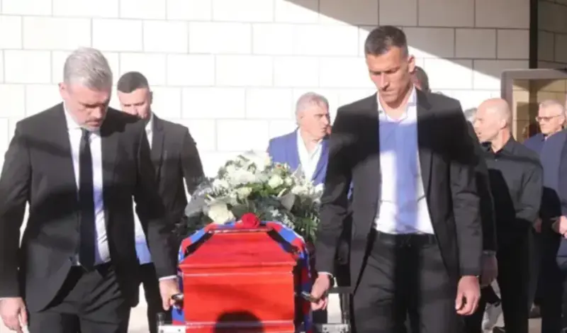Tonči Gabrić ispraćen na posljednji počinak! Bili sinovi ponijeli ga u vječnost
