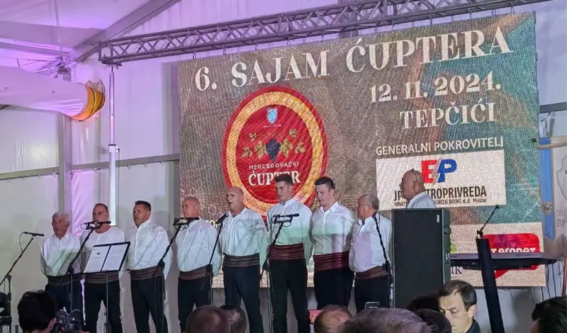 FOTO: Sajam ćuptera oduševio! Fra Mile Vlašić: Ćupter je mali i sladak, i ima veliku vrijednost