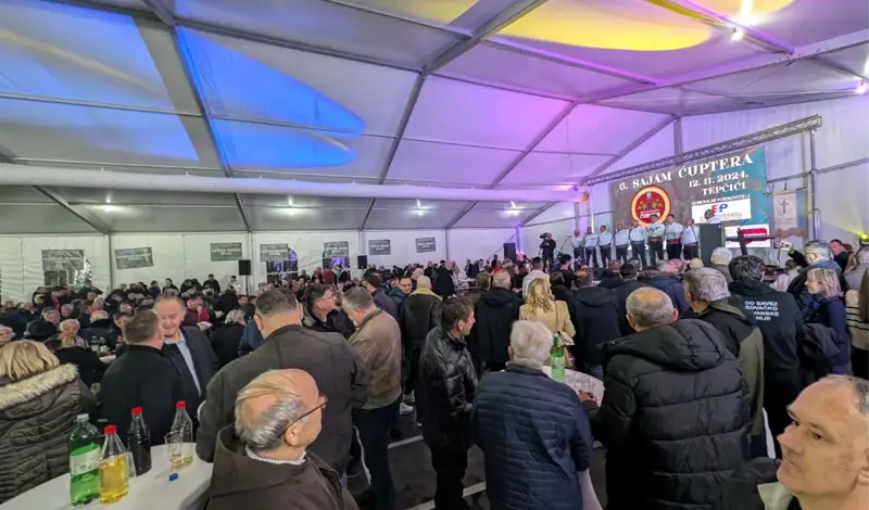 FOTO: Sajam ćuptera oduševio! Fra Mile Vlašić: Ćupter je mali i sladak, i ima veliku vrijednost