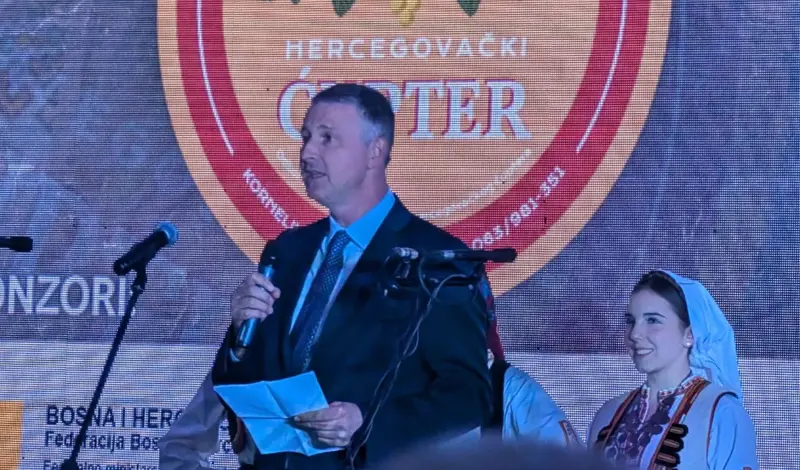 FOTO: Sajam ćuptera oduševio! Fra Mile Vlašić: Ćupter je mali i sladak, i ima veliku vrijednost