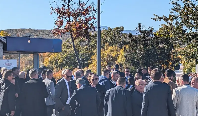 FOTO: POČEO 12. SUSRET GOSPODARSTVENIKA OPĆINE GRUDE, razgovara se o cestovnim temama