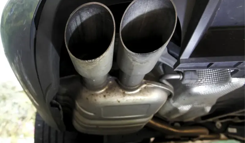 Sedam članica EU-a traži odgodu ograničenja emisija u autoindustriji
