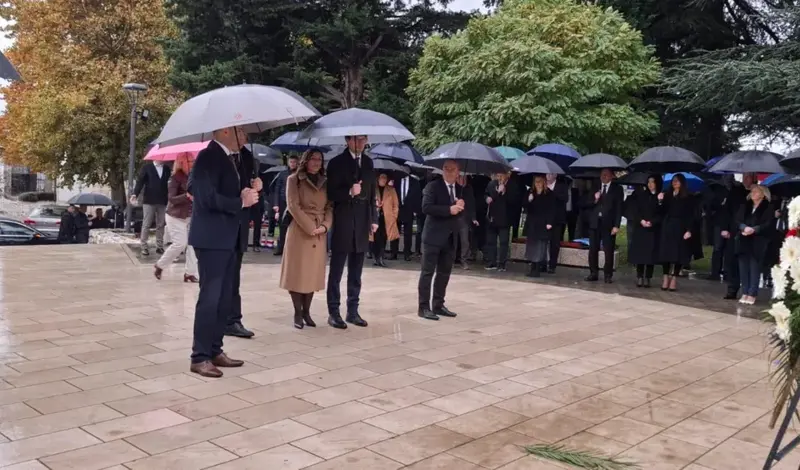 FOTO: Političko vodstvo Hrvata u BiH okupilo se u Grudama, u tijeku je svečana sjednica