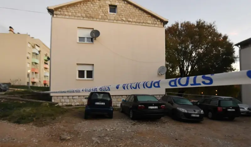 Policija o tragediji u Kninu: Mladić (25) je donio bombu iz sobe, dao je drugom 25-godišnjaku...