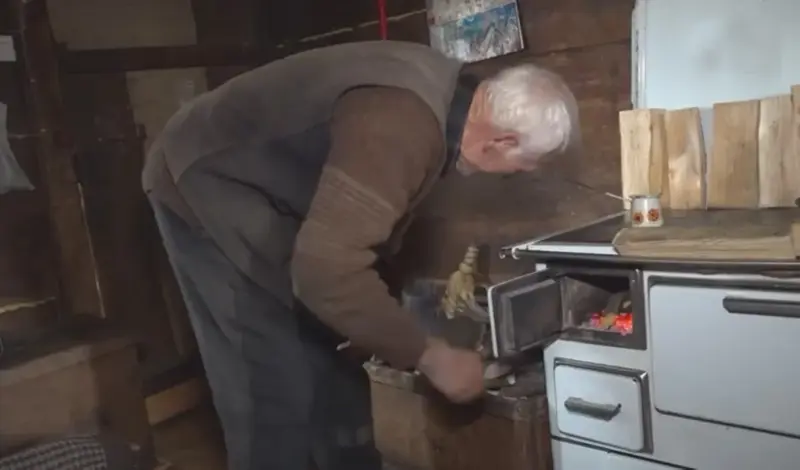 Markov život tamo gdje su zime surove: Imam austrijsku penziju, hranu, novine, psa, mačku i 10 koza