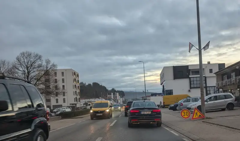 FOTO: Noć na glavu i udri! Jutros kroz Široki Brijeg usporen promet, ali je urađeno što je planirano