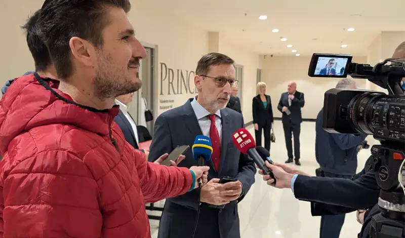 FOTO: Josip Muselimović predstavio novu knjigu i proslavio 80. rođendan!