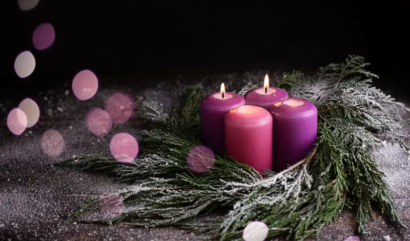 Danas je druga nedjelja Adventa, evo što današnja svijeća na vijencu simbolizira