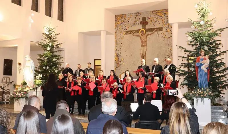 FOTO Upriličen tradicionalni adventsko - božićni koncert MH ogranak Grude ''Radujte se narodi''