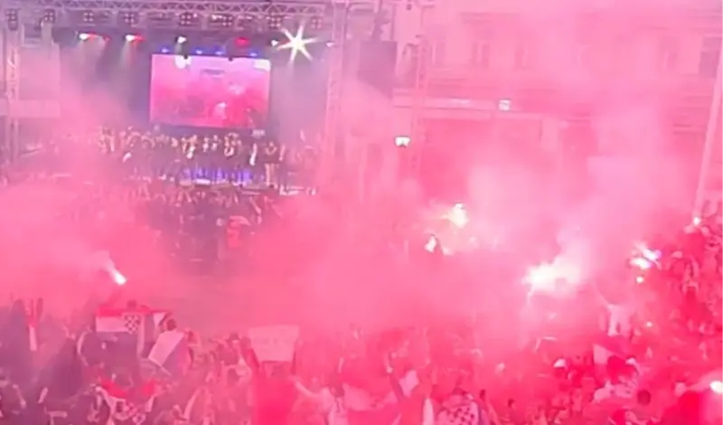 OVAKO JE ZAGREB IZGLEDAO U TRENUTKU KAD JE THOMPSON DOŠAO MEĐU RUKOMETAŠE