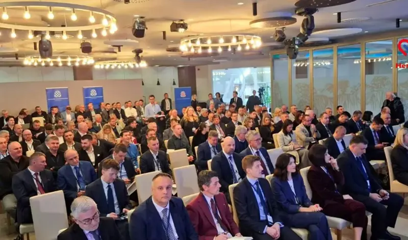 (FOTO) Zdravko Marić na Gospodarskom forumu ZHŽ-a: Inflacija i dalje predstavlja izazov, važno je naći rješenja koja će potaknuti rast!