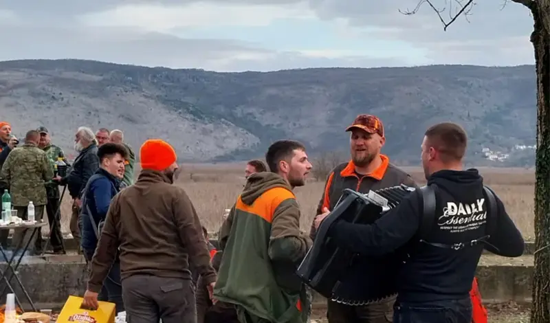 HLU Malič Grude uspješno organizirao hajku na štetočinu, a onda odličnu feštu i pomoć sugrađaninu FOTO