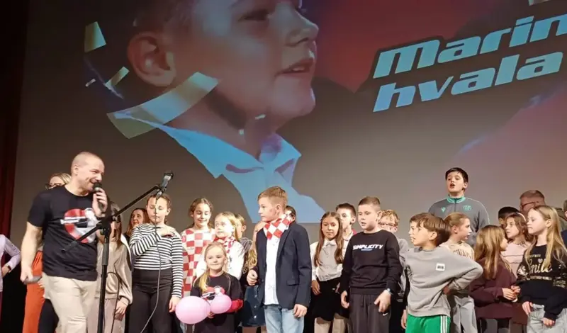 Ploče došle pozdraviti svog Marina Vrgoča! 'Pločanski Pavarotti' sve je oduševio