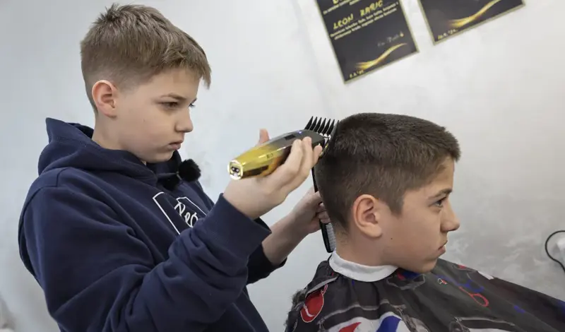 FOTO: Leon je najmlađi frizer u Hrvata! 