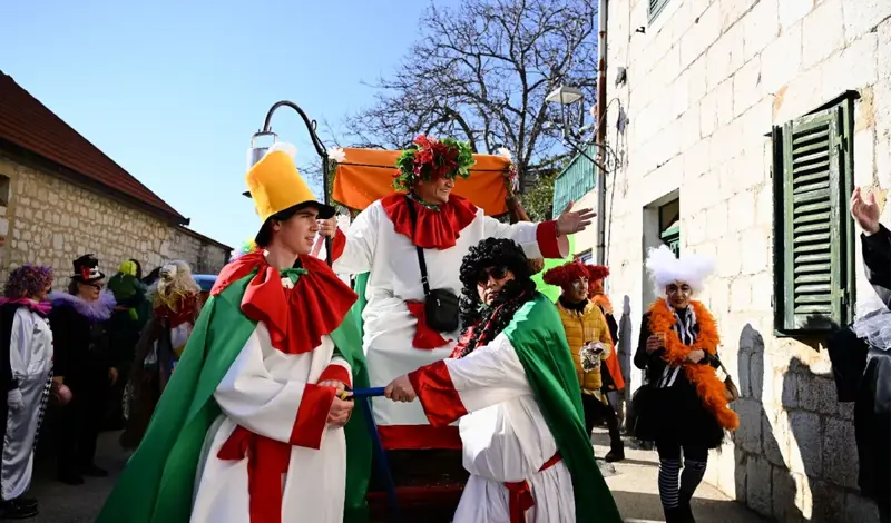 FOTO: Je li Imotski najjači grad na svi(je)tu! I Trump došao na karneval