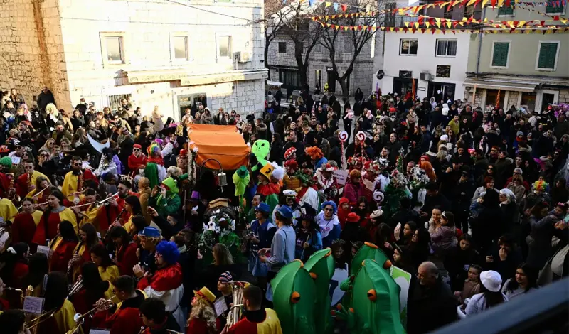 FOTO: Je li Imotski najjači grad na svi(je)tu! I Trump došao na karneval