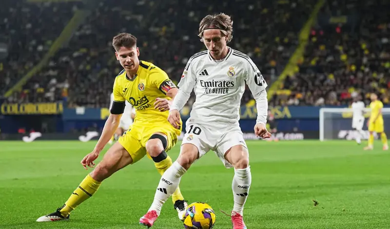 Real nije mogao iskontrolirati igru, a onda je Carlo pogledao prema klupi! Ušao je Luka Modrić!