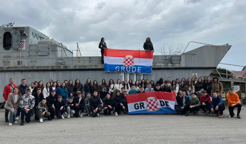 Stotine tisuća učenika iz Hrvatske i BiH posjetile Memorijalni centar u Vukovaru