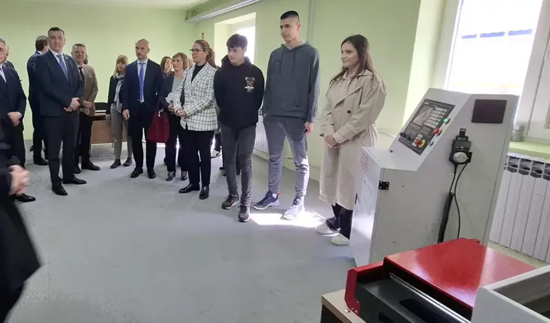 VIDEO: Najjača županija u BiH ide dalje! Učenici u Hercegovini radit će na najsuvremenijim strojevima iz oblasti CNC tehnologije i mehatronike