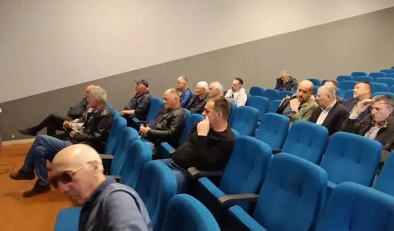 U Grudama održano stručno predavanje za pčelare FOTO