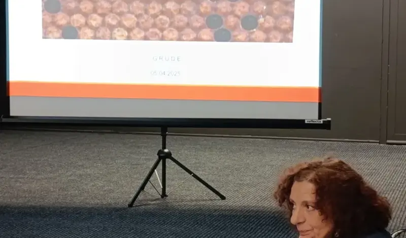 U Grudama održano stručno predavanje za pčelare FOTO