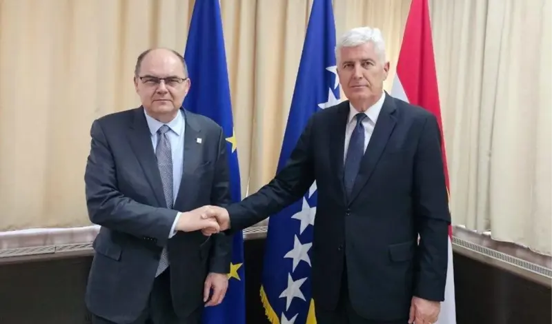 Čović sa Schmidtom o nužnim izmjenama Izbornog zakona BiH