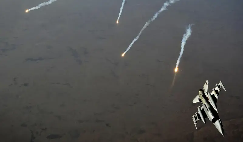 NLO se zabio u borbeni avion F-16? Stigao šokantan izvještaj koji otkriva što se dogodilo kobnog dana