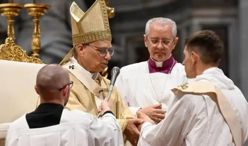 Papa Lav XIV. poručio svećenicima: Budite bliski narodu,a ne samozatajni nositelji privilegija