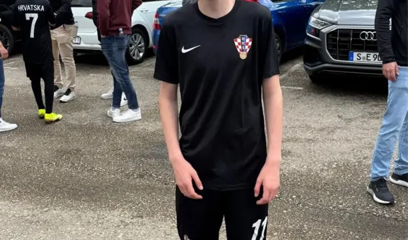 FOTO Mladi Gruđanin Gabrijel Eljuga potpisao za Bayern!