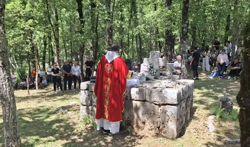 Služena misa na Biskupovu grobu FOTO