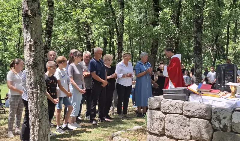 Služena misa na Biskupovu grobu FOTO