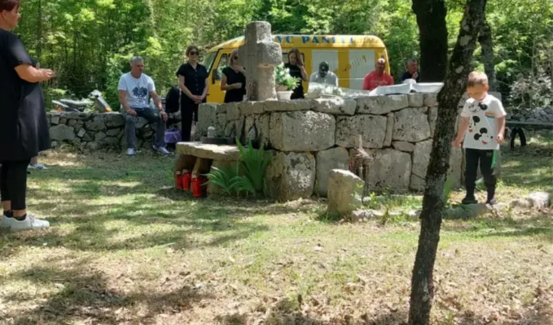 Služena misa na Biskupovu grobu FOTO