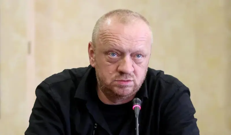 Domaći glumac završio u bolnici u Kanadi: Čekam 10 sati na hitnoj, da me pregleda liječnik s plaćom od pola milijuna dolara