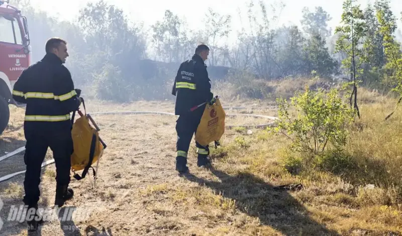 Ljubuški: Požar pod kontrolom, Air tractor i danas gasi u Sovićima