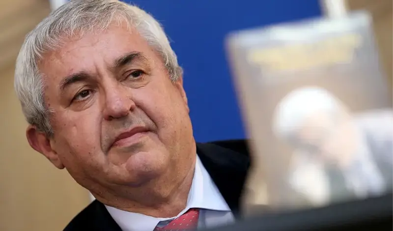 Preminuo legendarni kolumnist Milan Ivkošić