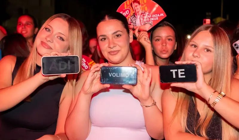Adi Šoše održao koncert karijere u svom rodnom gradu FOTO