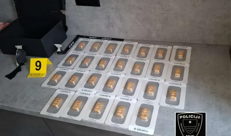 Policija zaplijenila 26 poluga zlata, krivotvoreni novac...