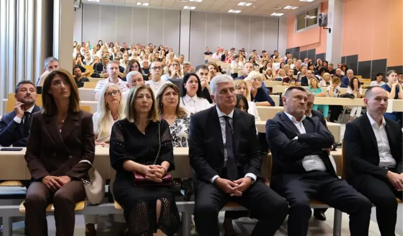 Mostar se oprostio od uglednog urologa dr. Davora Tomića FOTO