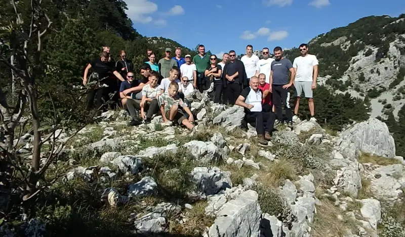 Memorijalni uspon na Golubić u čast poginulim braniteljima FOTO
