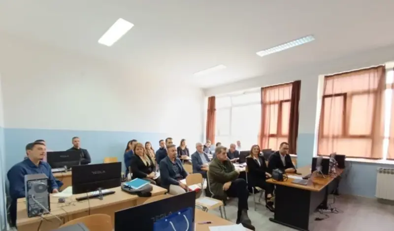 Grude: Prezentirani pravilnici novousvojenog Zakona o srednjem strukovnom obrazovanju i obuci FOTO