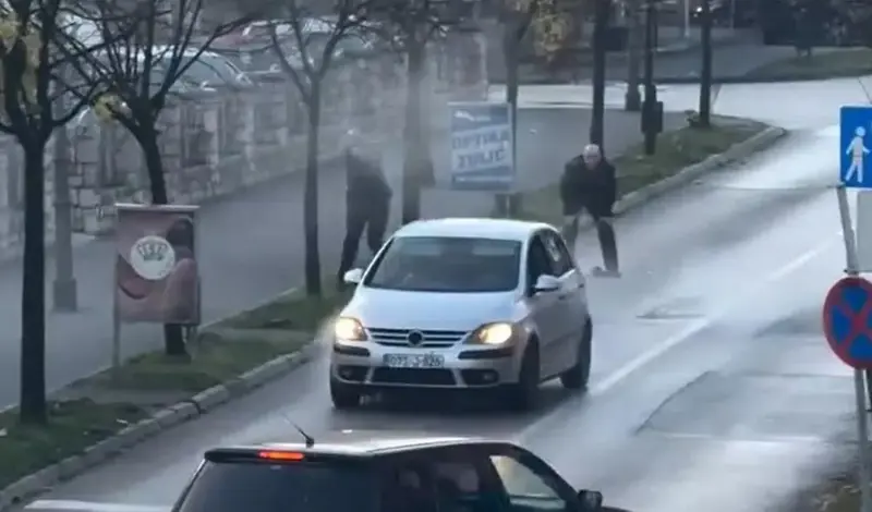 Nakon vatrenog obračuna s policijom uhićen jedan pljačkaš zlatarne u Kalesiji, mrtvog izbacili iz vozila