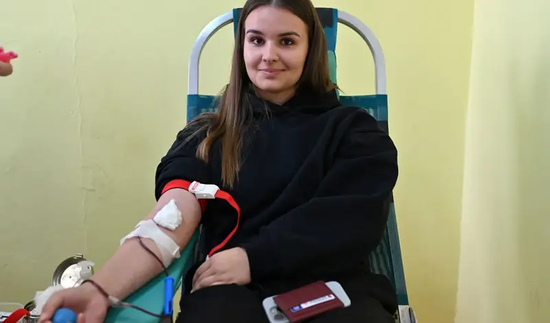 Grudski srednjoškolci darovali 22 doze krvi FOTO
