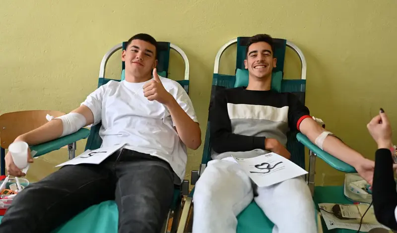 Grudski srednjoškolci darovali 22 doze krvi FOTO