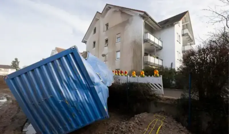 Organizirali detonaciju bombe, oštetili čak 28 stanova